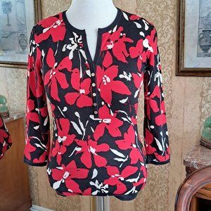 ANNE KLEIN M RED/BLACK FLORAL 3/4 SLEEVE LOGO SNAP FRONT KNIT TOP